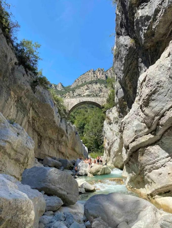 Appartement 3 Pieces Dans Maison Individuelle Entre Mer Et Montagnes Bouyon Екстериор снимка