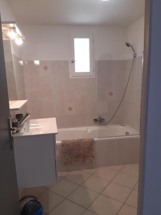 Appartement 3 Pieces Dans Maison Individuelle Entre Mer Et Montagnes Bouyon Екстериор снимка